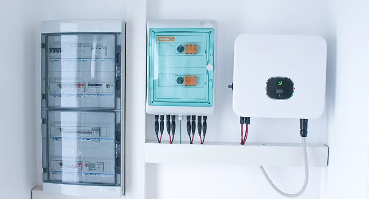 Smart Hybrid Inverters Smart Hybrid Inverters